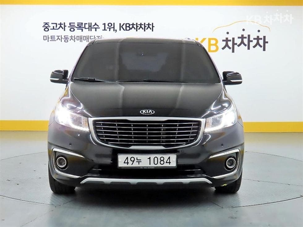 Kia All New Carnival9-seater 2.2 Diesel Luxury