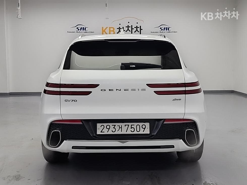 Genesis GV70Gasoline 2.5T AWD - 3