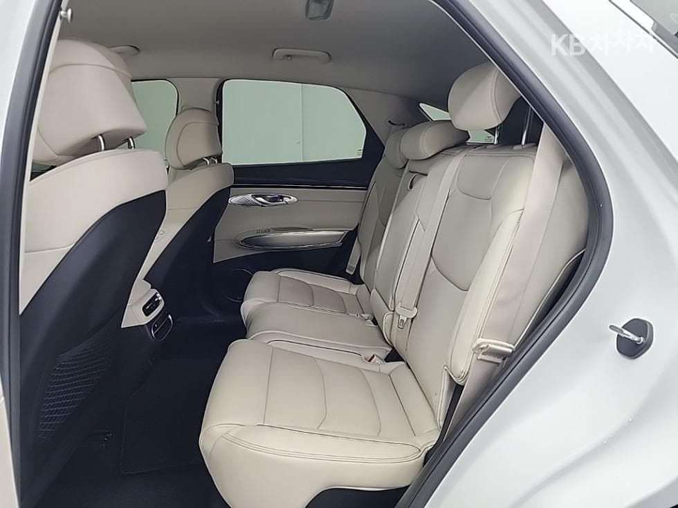 Genesis GV70Gasoline 2.5T AWD - 12