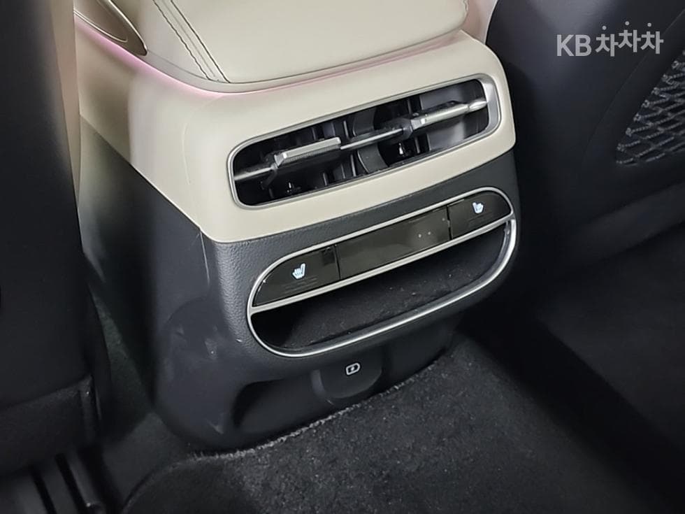 Genesis GV70Gasoline 2.5T AWD - 14