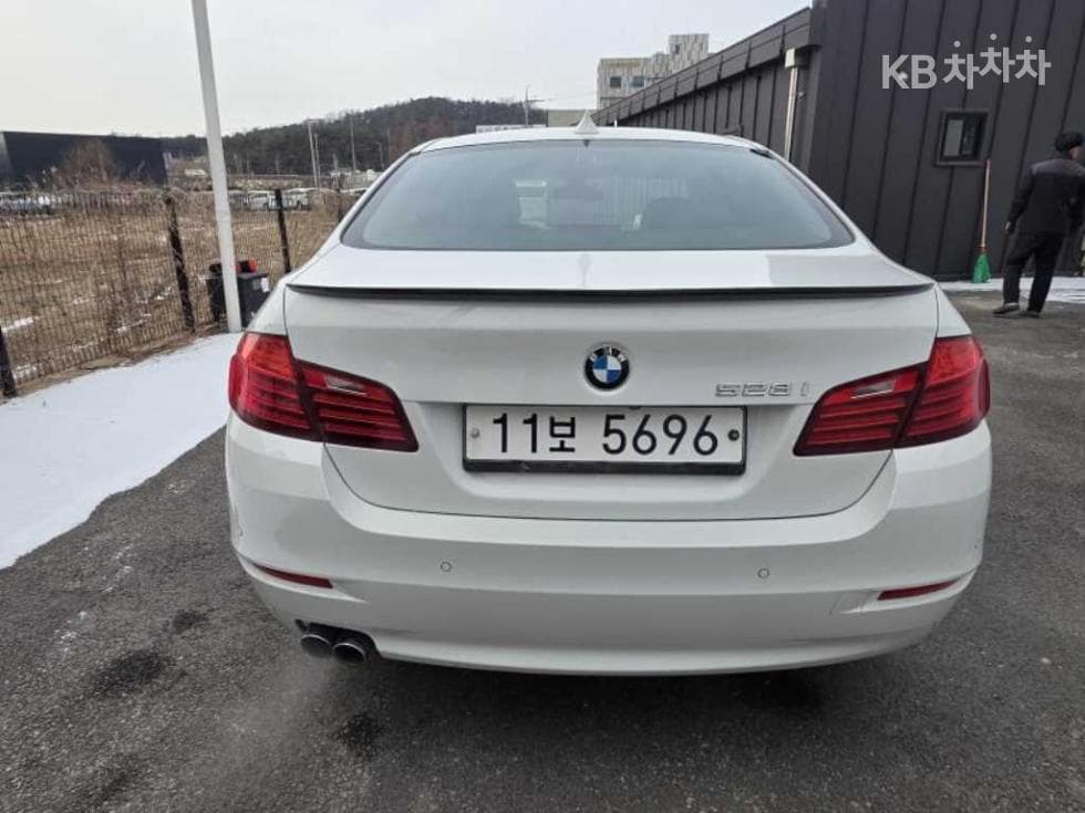 BMW New5 Series528i F10 - 3