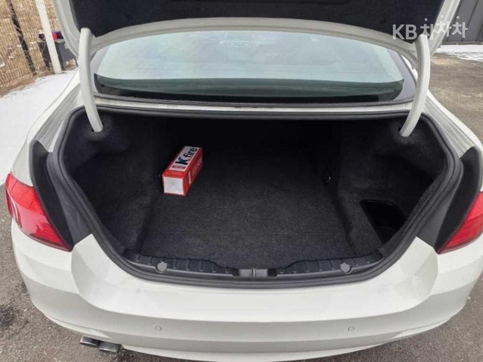 BMW New5 Series528i F10 - 4