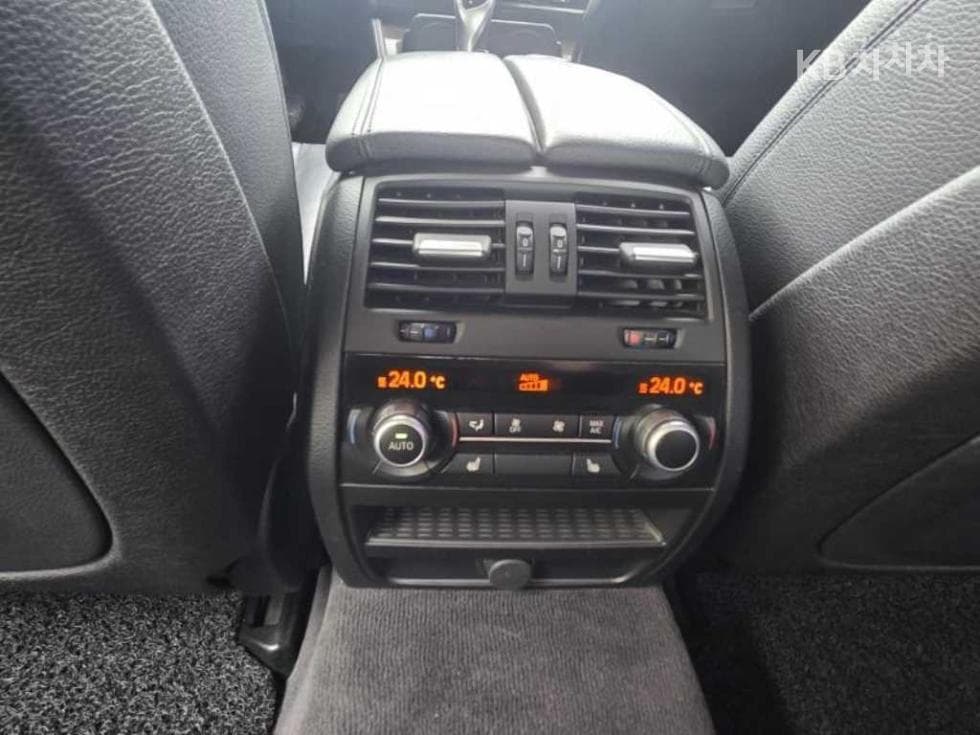 BMW New5 Series528i F10 - 8