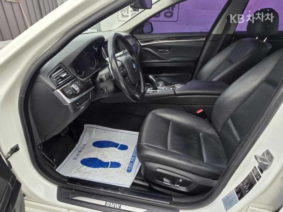 BMW New5 Series528i F10 - 11