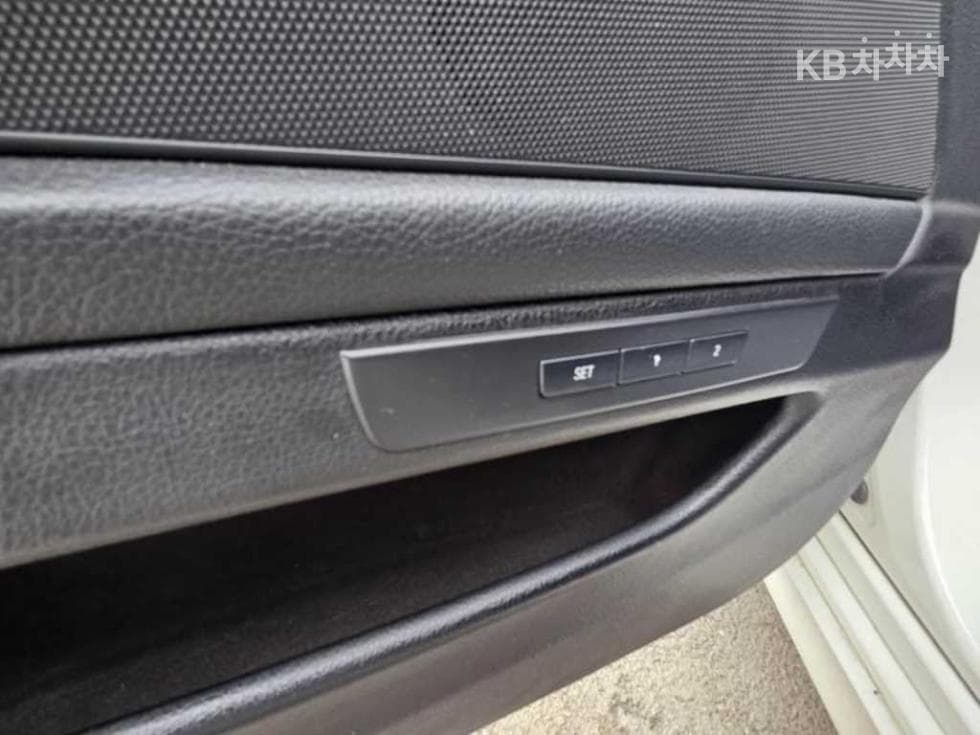 BMW New5 Series528i F10 - 13