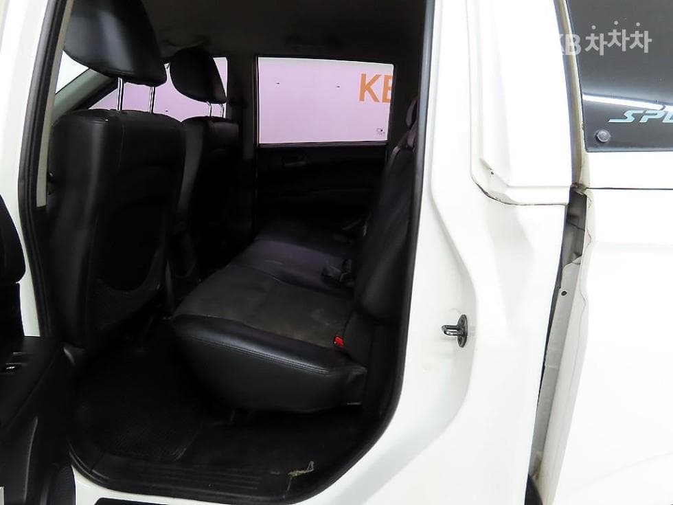 КейДжи Мобилити Корандо Спорт (pickup variant)CX7 4x4 패션 - 6
