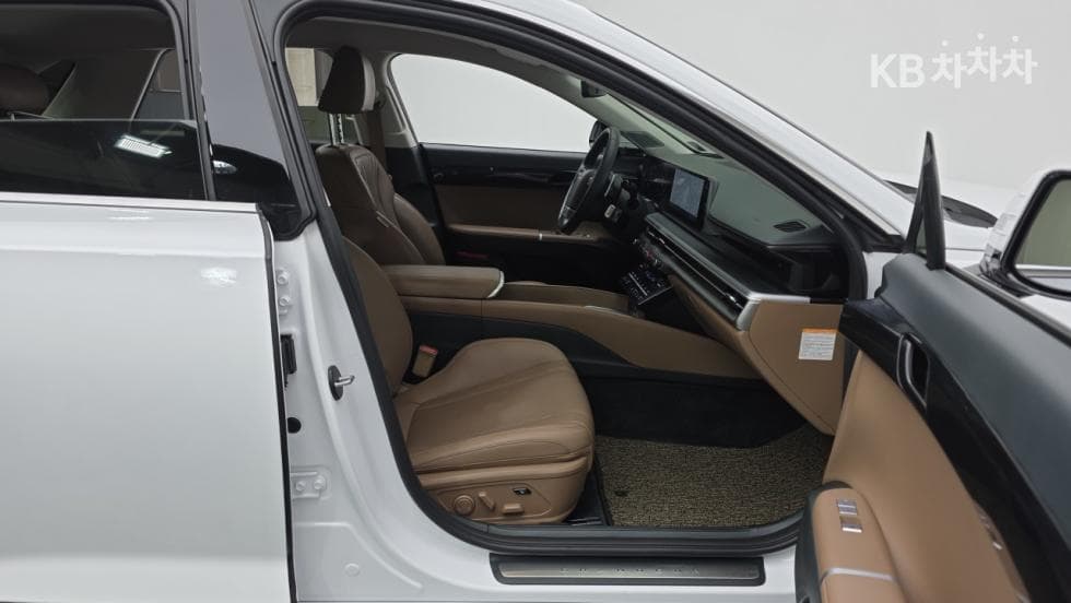 Hyundai The All New Grandeur (Azera) Hybrid1.6 Turbo Gasoline Exclusive - 14