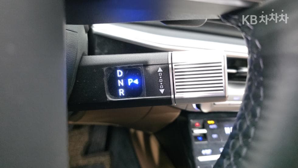 Hyundai The All New Grandeur (Azera) Hybrid1.6 Turbo Gasoline Exclusive - 21