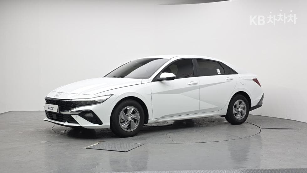Hyundai The New (facelift) Avante (Elantra) (CN7) 1.6 Gasoline Smart - Image 1