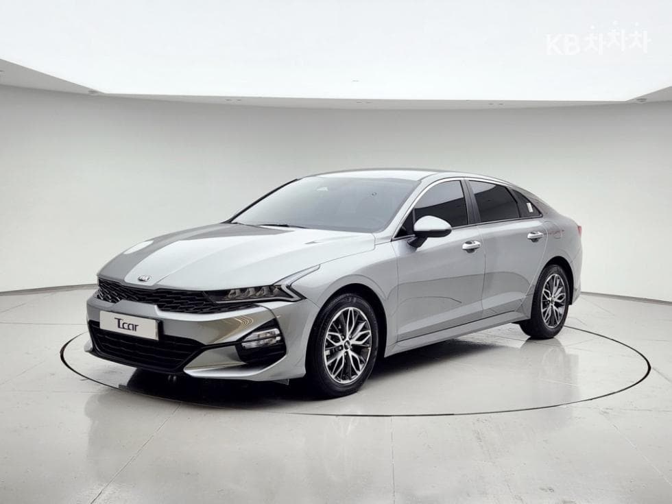 Kia K5 3rd Gen 2.0 Gasoline Prestige - Image 1