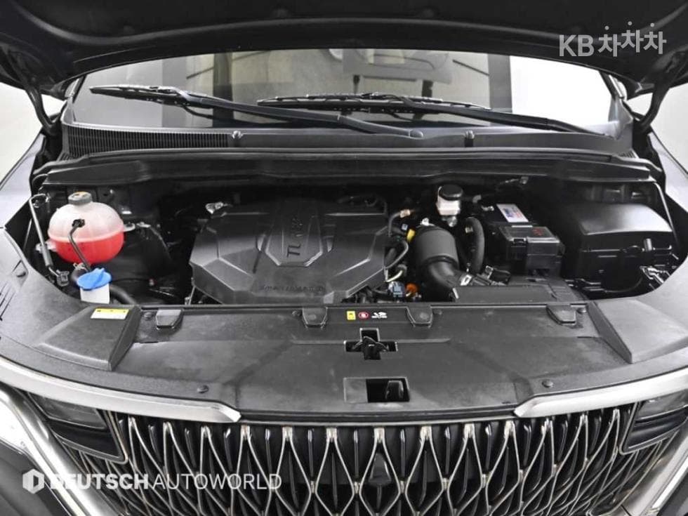 Kia Carnival 4th generationHigh Limousine (Carnival) D2.2 9-seater Signature - 6