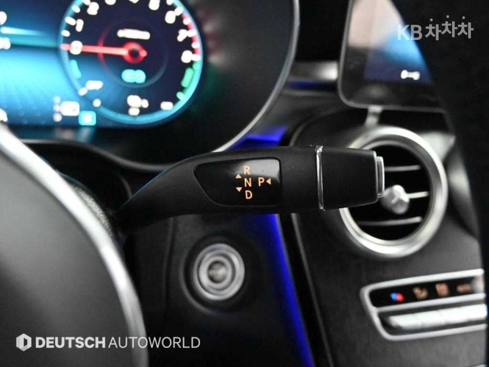 Mercedes-Benz GLC(X253)300 e 4Matic Coupe Стандартен - 9