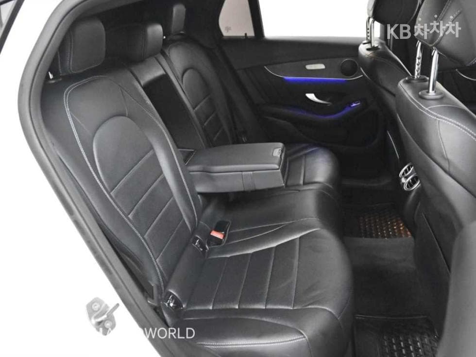 Mercedes-Benz GLC(X253)300 e 4Matic Coupe Стандартен - 12