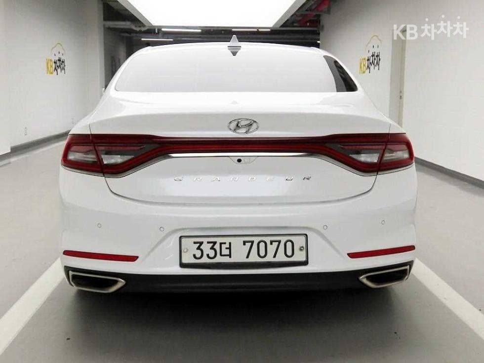 Hyundai Grandeur (Azera)IG2.4 Premium Standard - 3