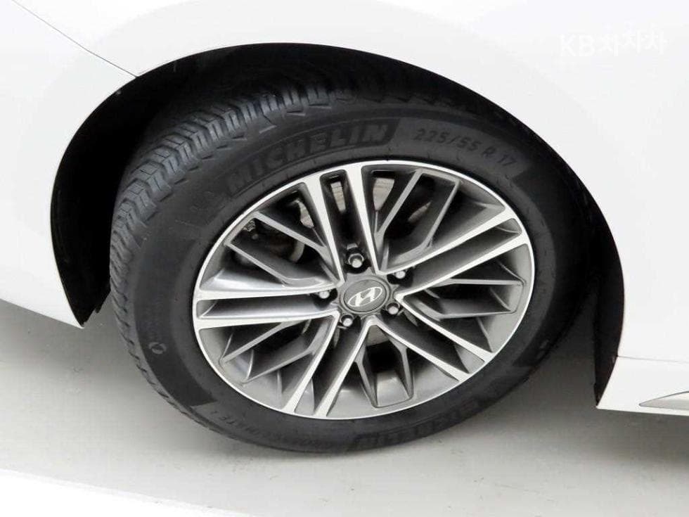 Hyundai Grandeur (Azera)IG2.4 Premium Standard - 19