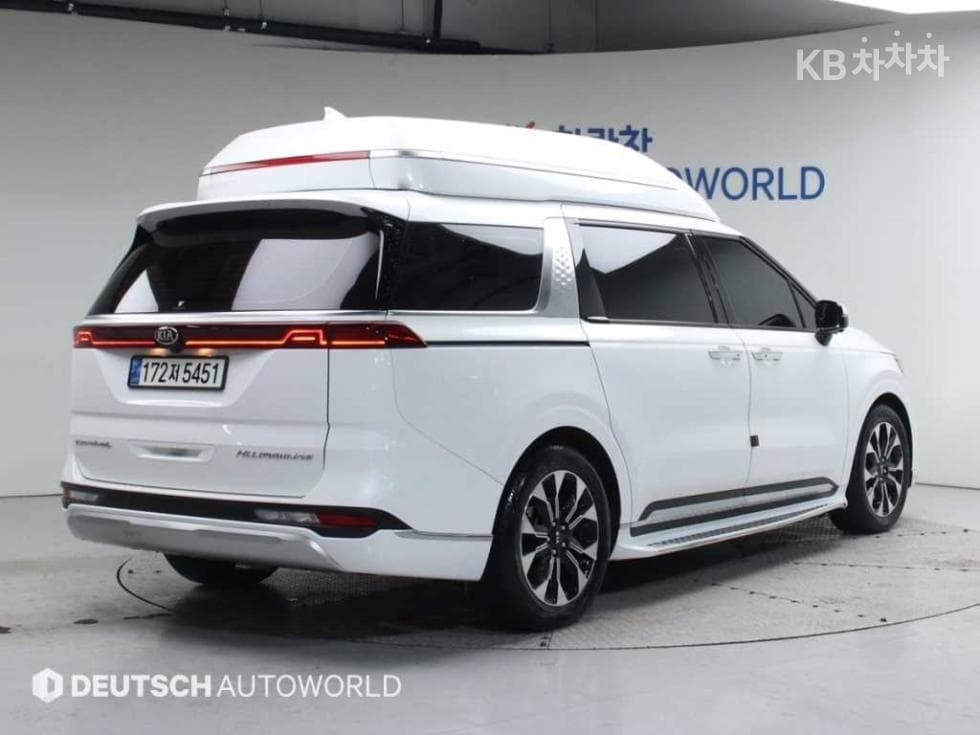 Kia Carnival 4th generationHigh Limousine (Carnival) D2.2 9-seater Signature - 2