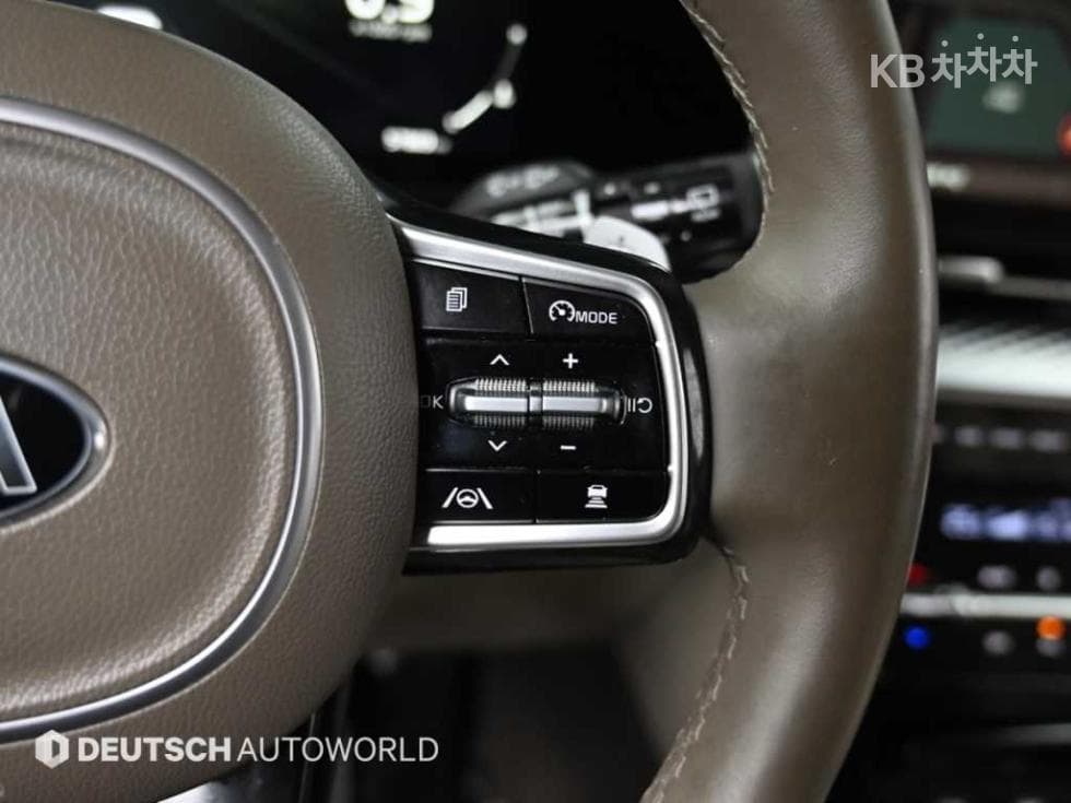 Kia Carnival 4th generationHigh Limousine (Carnival) D2.2 9-seater Signature - 18