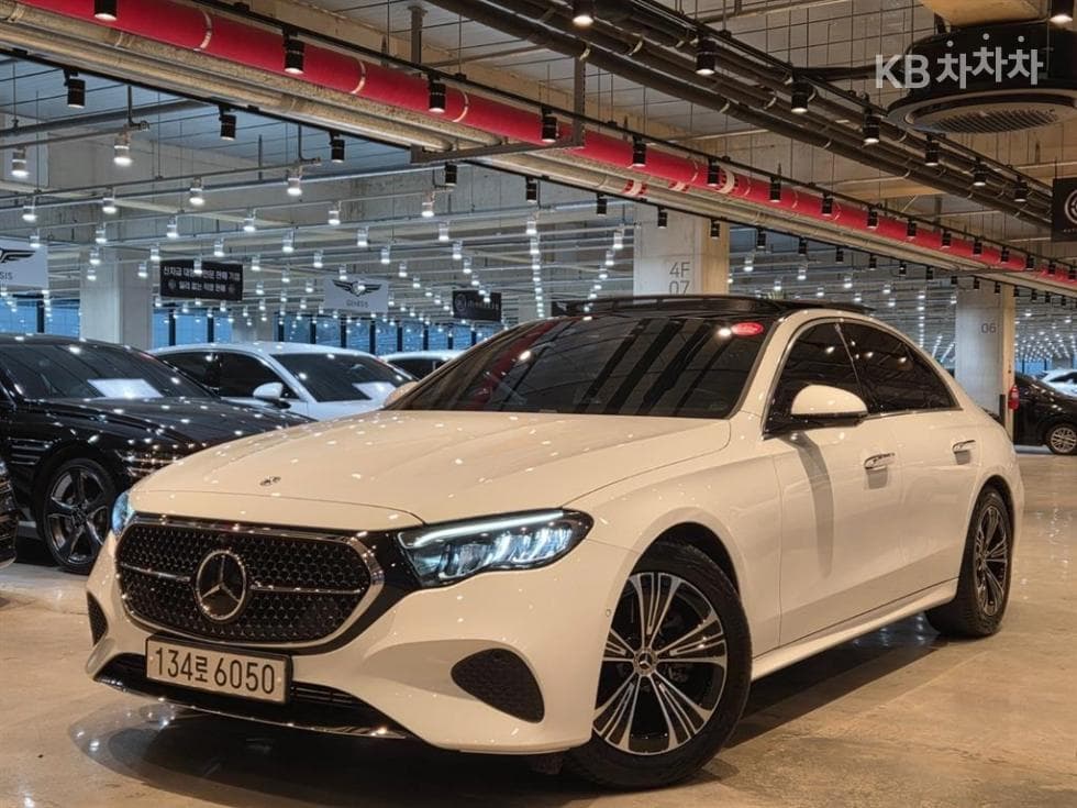 Mercedes-Benz E-클래스 (W214) E200 Avantgrade - Image 1