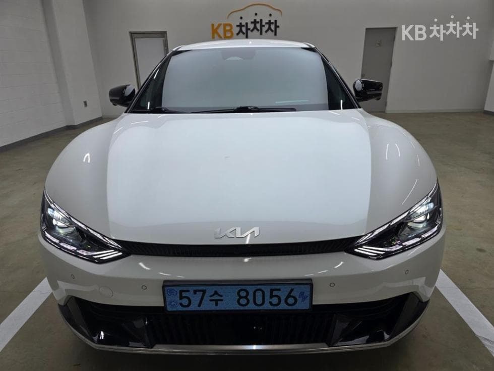 Kia EV6 롱 레Seater지 4WD 어스 - Image 1