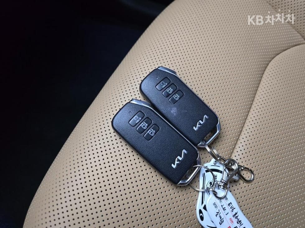 Kia EV6롱 레Seater지 4WD 어스 - 17
