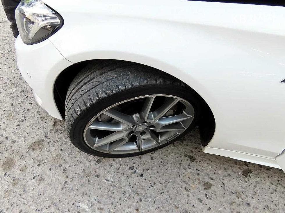 Mercedes-Benz The New (facelift) C-ClassC450 AMG 4MATIC - 20