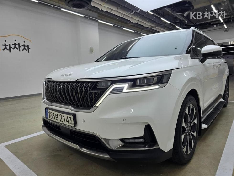Kia Carnival 4th generationD2.2 9-seater Noblesse - 2