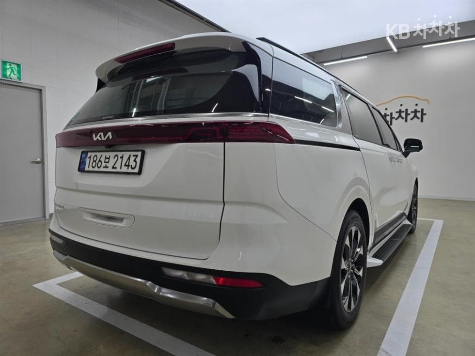 Kia Carnival 4th generationD2.2 9-seater Noblesse - 3
