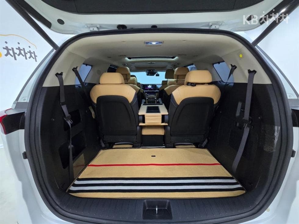 Kia Carnival 4th generationD2.2 9-seater Noblesse - 5