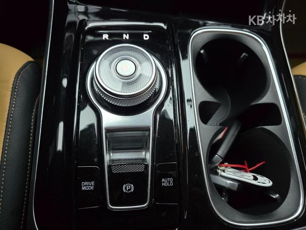 Kia Carnival 4th generationD2.2 9-seater Noblesse - 15