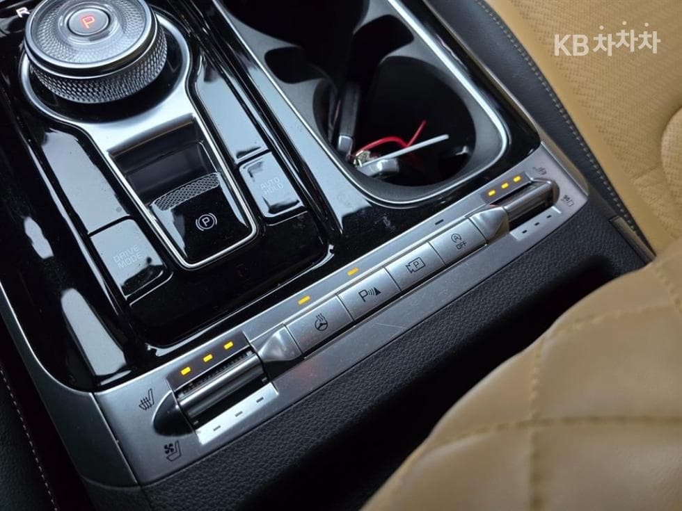 Kia Carnival 4th generationD2.2 9-seater Noblesse - 17