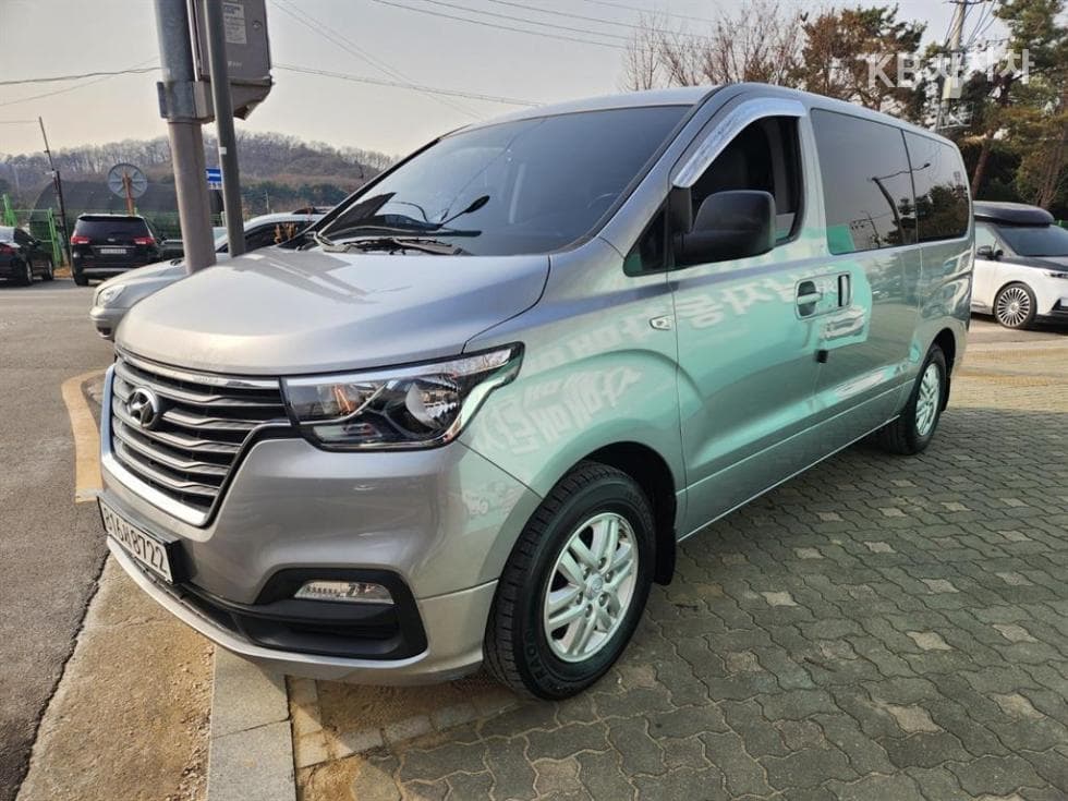 Хюндай The New (фейслифт) 그랜드 Star렉스 Ван 3Местен승 Смарт - Image 1