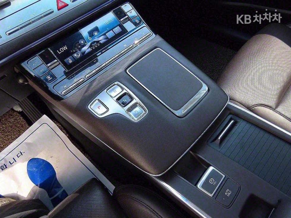 Хюндай The New (фейслифт) Grandeur (Azera)LPi 3.0 За хора с увреждания Exclusive - 10