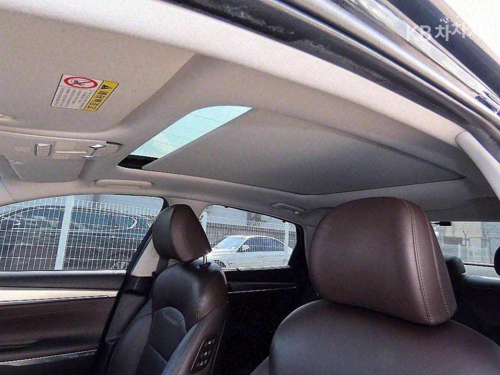 Хюндай The New (фейслифт) Grandeur (Azera)LPi 3.0 За хора с увреждания Exclusive - 16