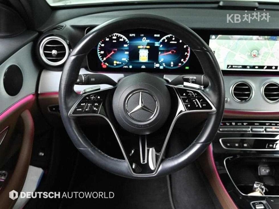 Mercedes-Benz E-Class (W213)E250 Avantgarde - 13