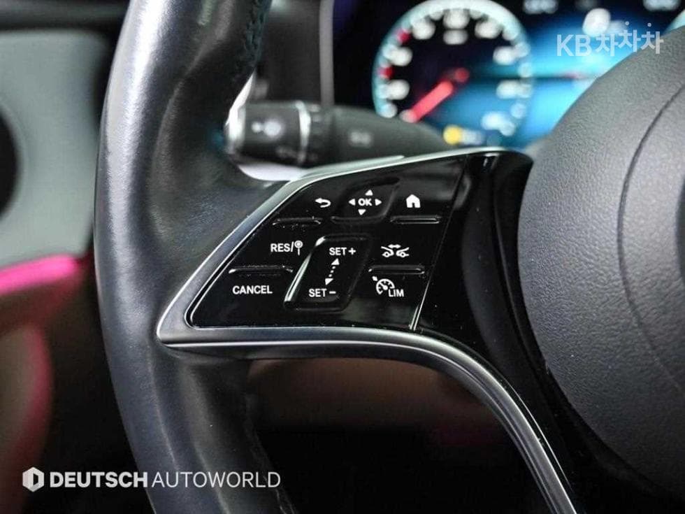 Mercedes-Benz E-Class (W213)E250 Avantgarde - 18