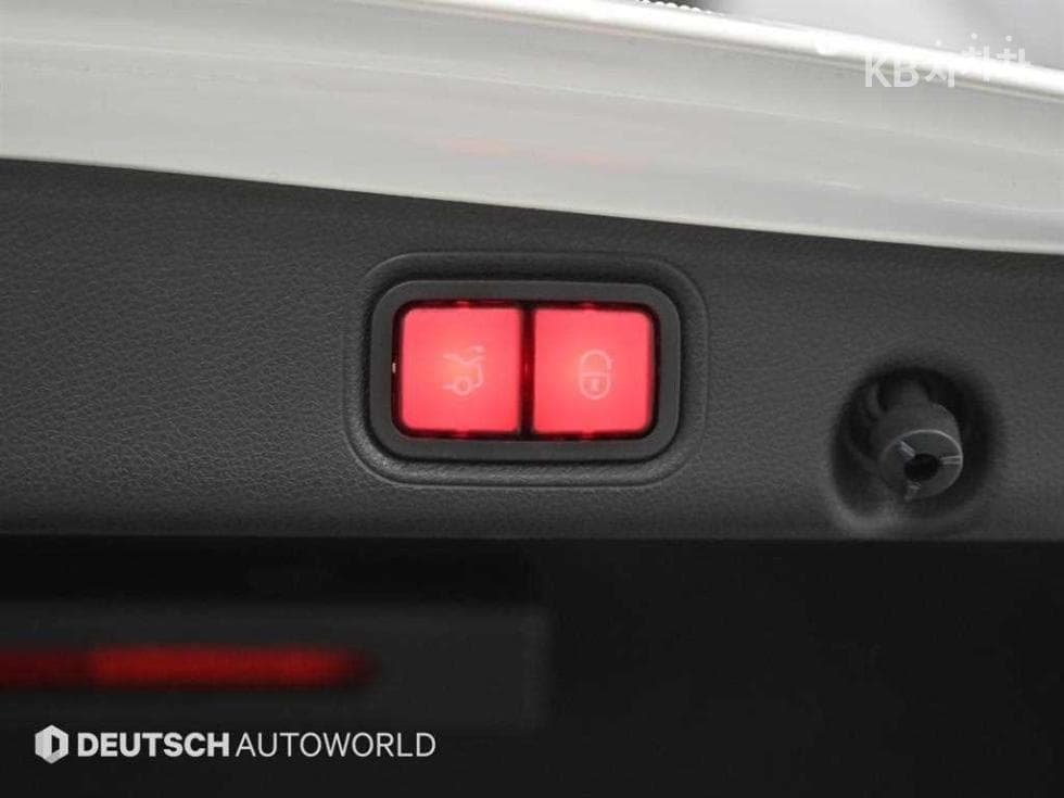 Mercedes-Benz E-Class (W213)E250 Avantgarde - 20