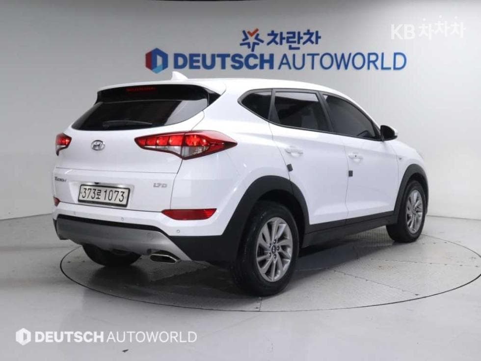 Hyundai All New TucsonDiesel(e-VGT UⅡ)1.7 2WD Smart - 2