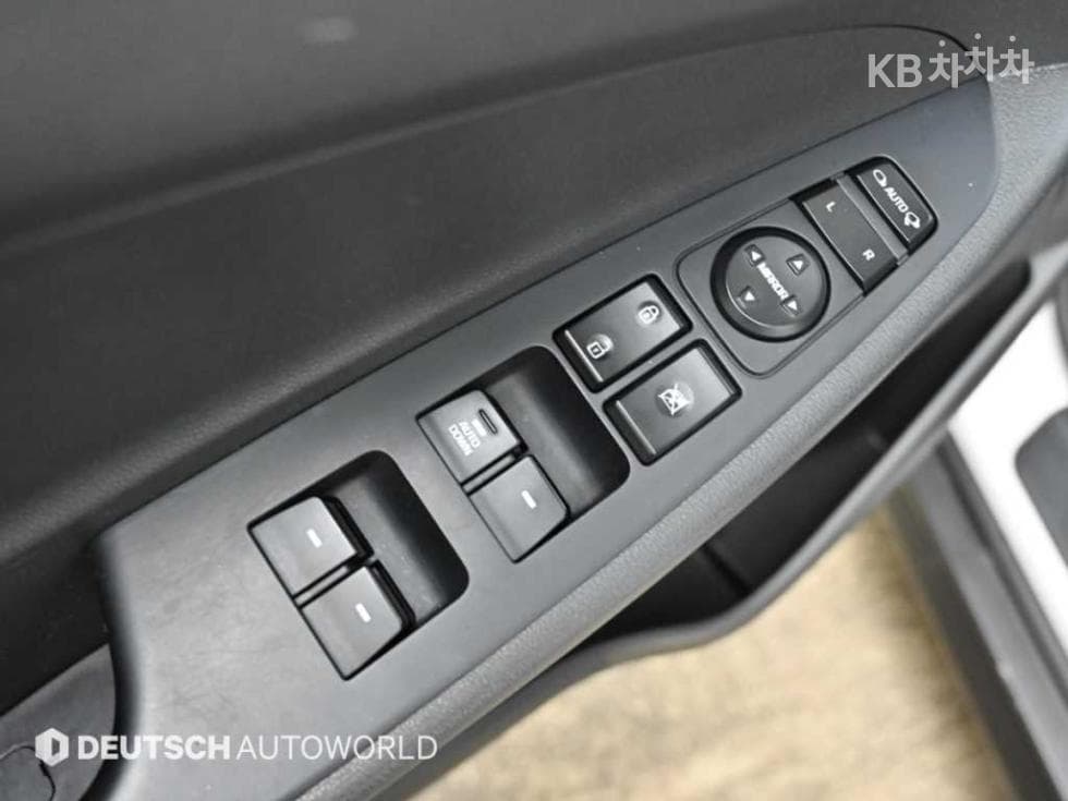 Hyundai All New TucsonDiesel(e-VGT UⅡ)1.7 2WD Smart - 18