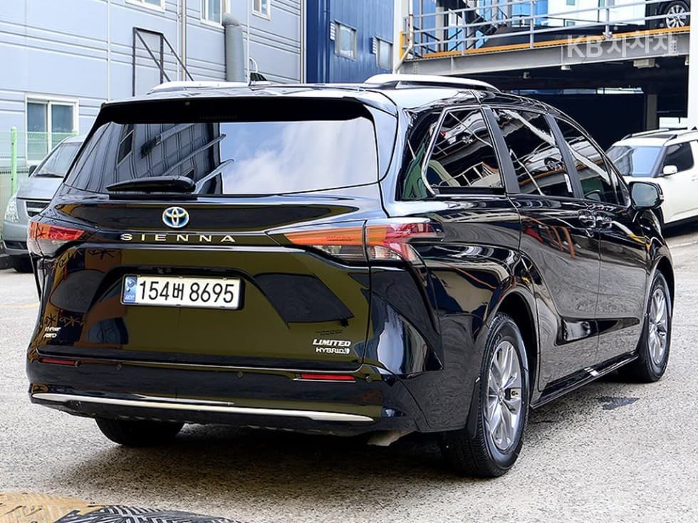 Toyota Sienna2.5L хибрид AWD - 4