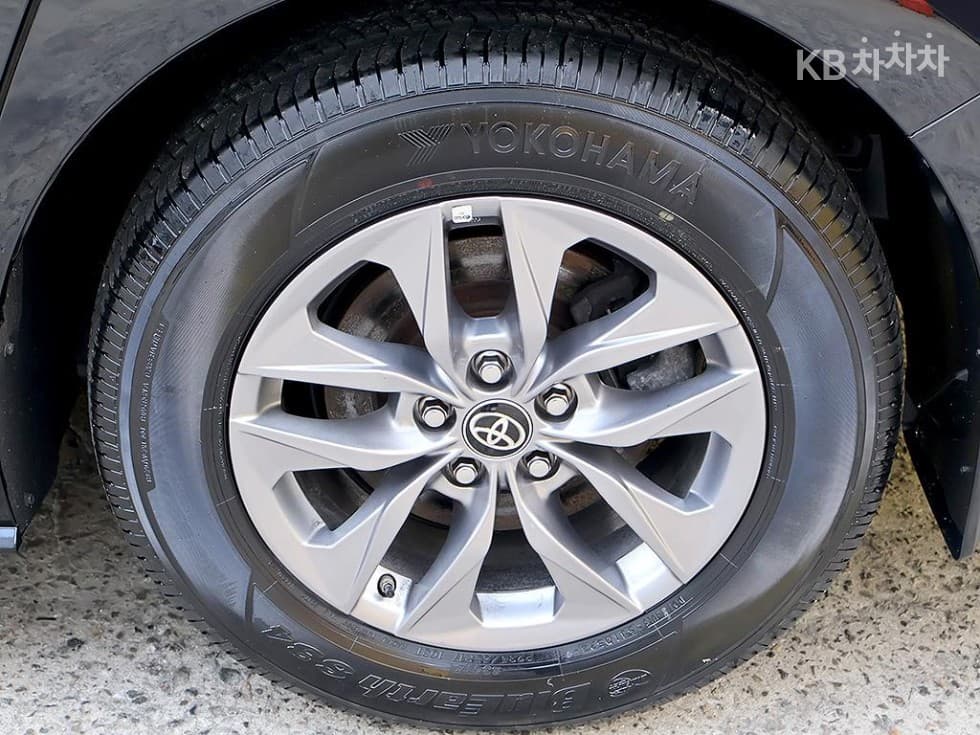 Toyota Sienna2.5L хибрид AWD - 18