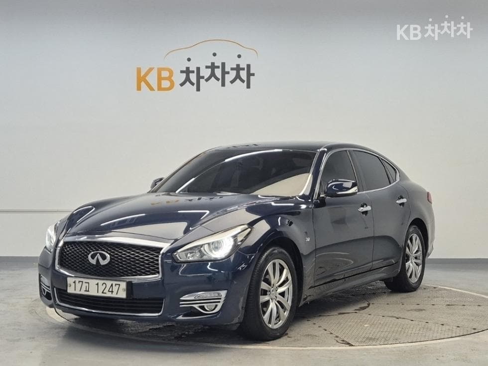 Seater피니티 Q70 3.7 Style - Image 1