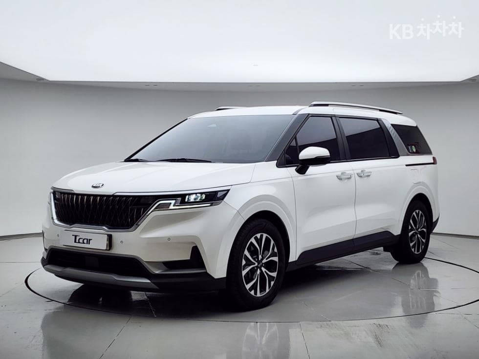 Kia Carnival 4th generation D2.2 9-seater Prestige - Image 1