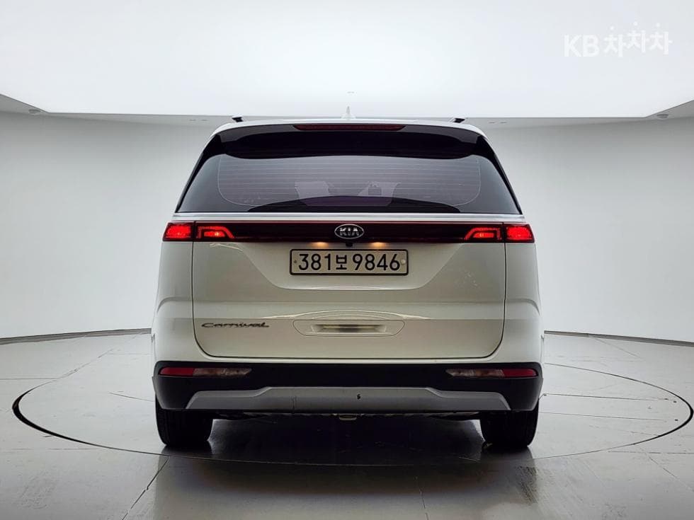 Kia Carnival 4th generationD2.2 9-seater Prestige - 4