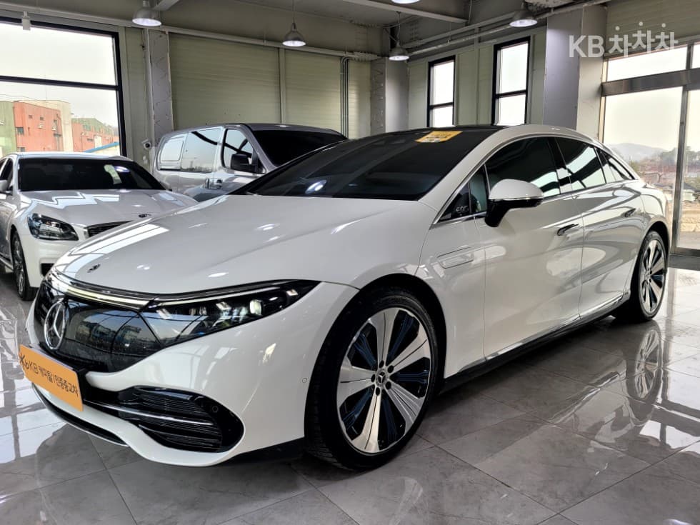 Mercedes-Benz EQS (V297) EQS 350 Standard - Image 1