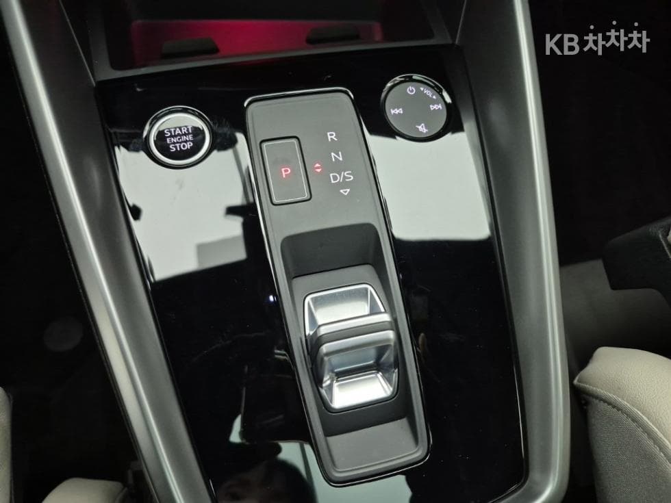 Audi A3 (8Y)40 TFSI Premium - 8
