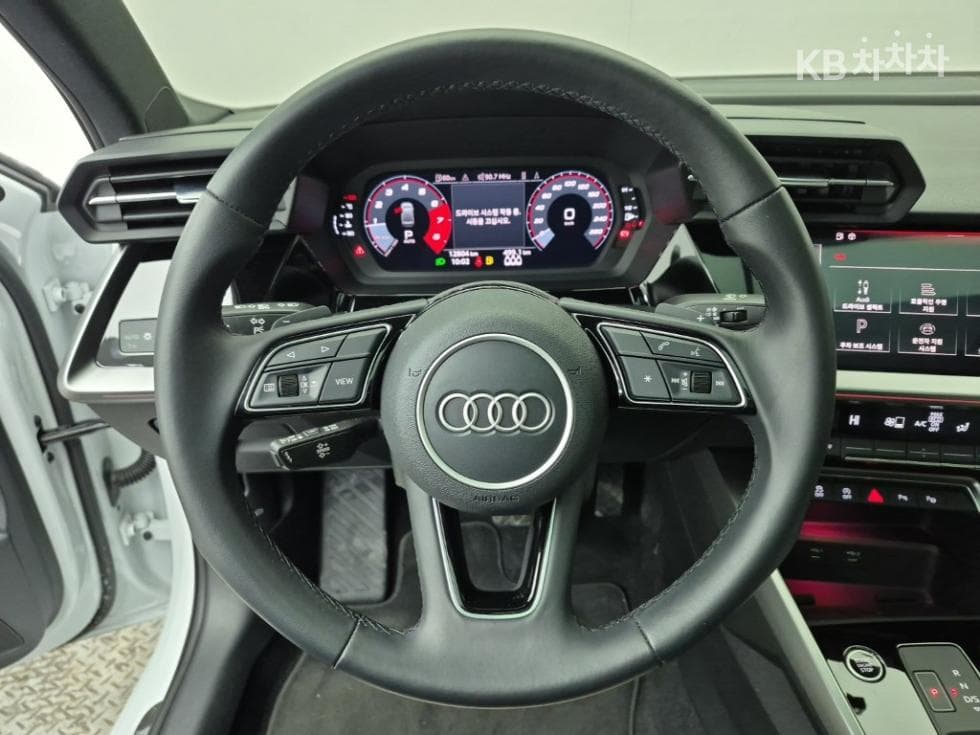 Audi A3 (8Y)40 TFSI Premium - 9