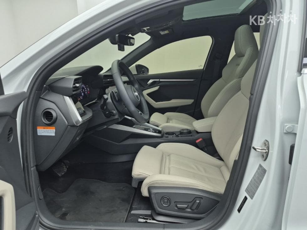 Audi A3 (8Y)40 TFSI Premium - 11