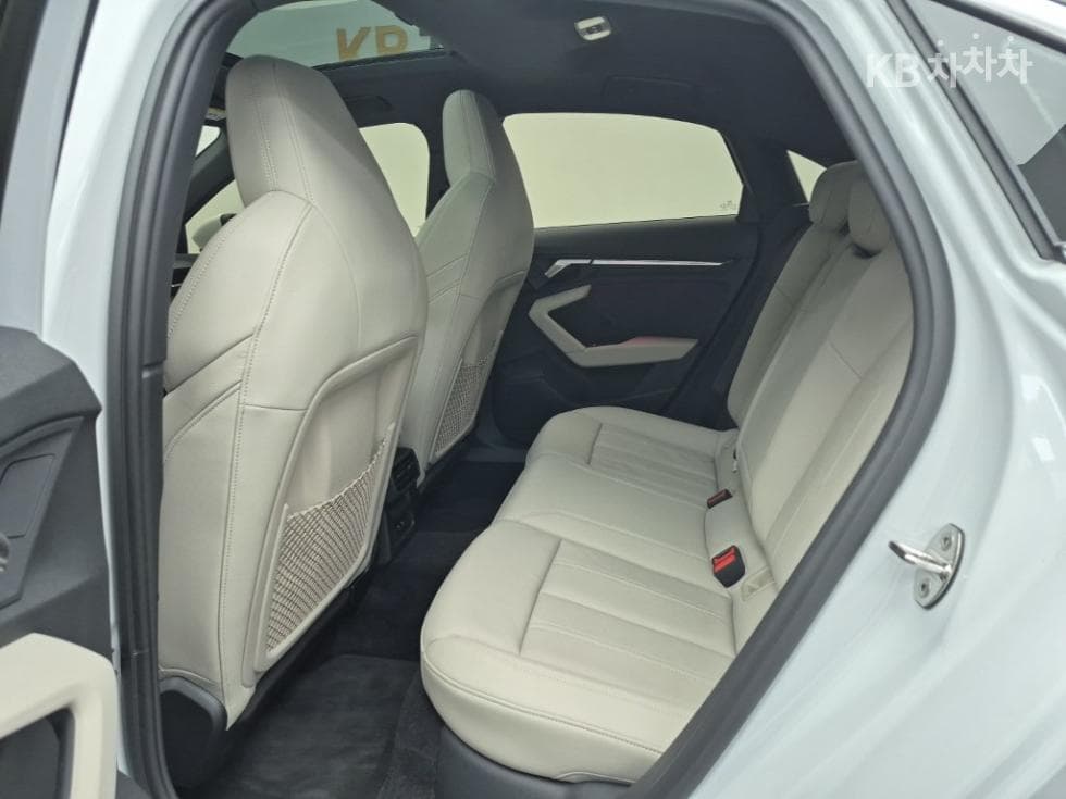 Audi A3 (8Y)40 TFSI Premium - 12