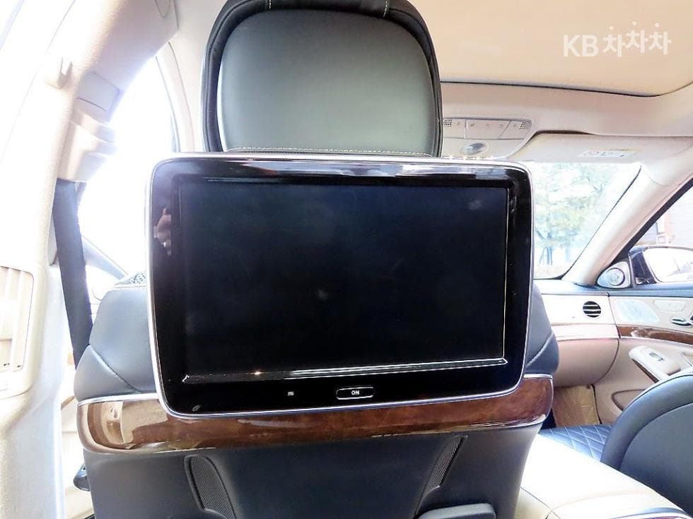 Mercedes-Benz Нов S-КласS500L W222 - 15