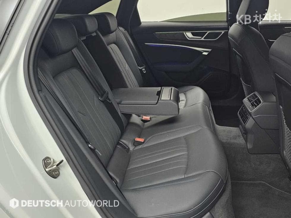 Audi A6(C8)45 TFSI Quattro Premium - 12